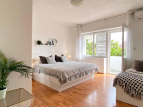 Apartments & rooms Joy of life in Makarska